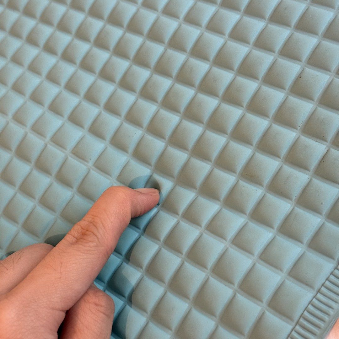 Changing Mat Waterproof (Category: Changing Mats & Accessories) located in Marikina City. Submitted by lovegoeson (Listing ID 1469513761, Image 2). Description: - Item: Waterproof Changing Mat - ideal for Newborn - Color: Blue - Design: Textured grid pattern for comfort and grip - Material & Feature: Soft, flexible, waterproof, and rollable for travel - Perfect for easy cleaning and portable use.