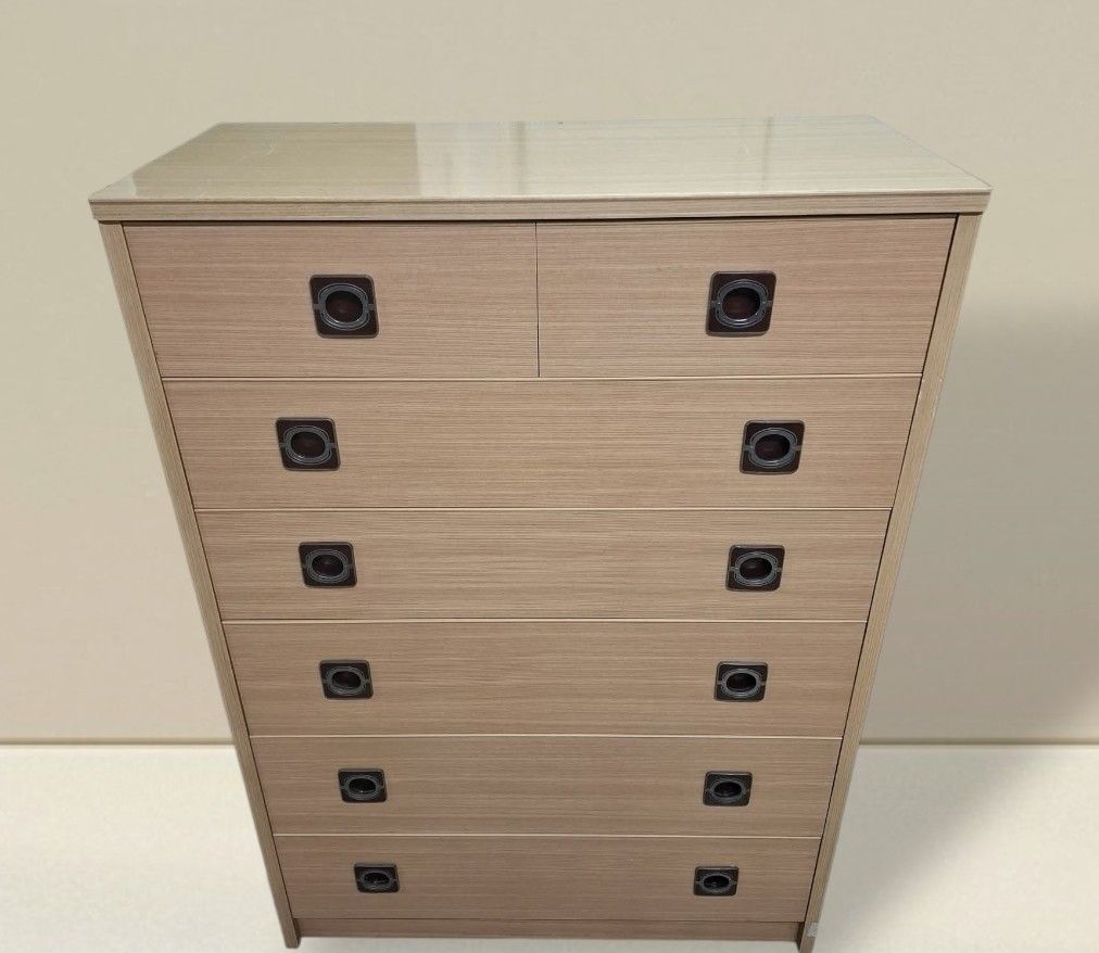 Chest Drawer Dresser (Category: Shelves, Cabinets & Racks) located in Quezon City. Submitted by dannikkishoppe2 (Listing ID 1469504459, Image 1). Description: Chest Drawer Dresser‼️₱7000‼️ Please manage your expectations as there might be minimal flaws. Color may vary due to lighting, it may appear darker or lighter in person. Check photos first before buying. Please refrain from purchasing if you are particular about USED items and imperfections