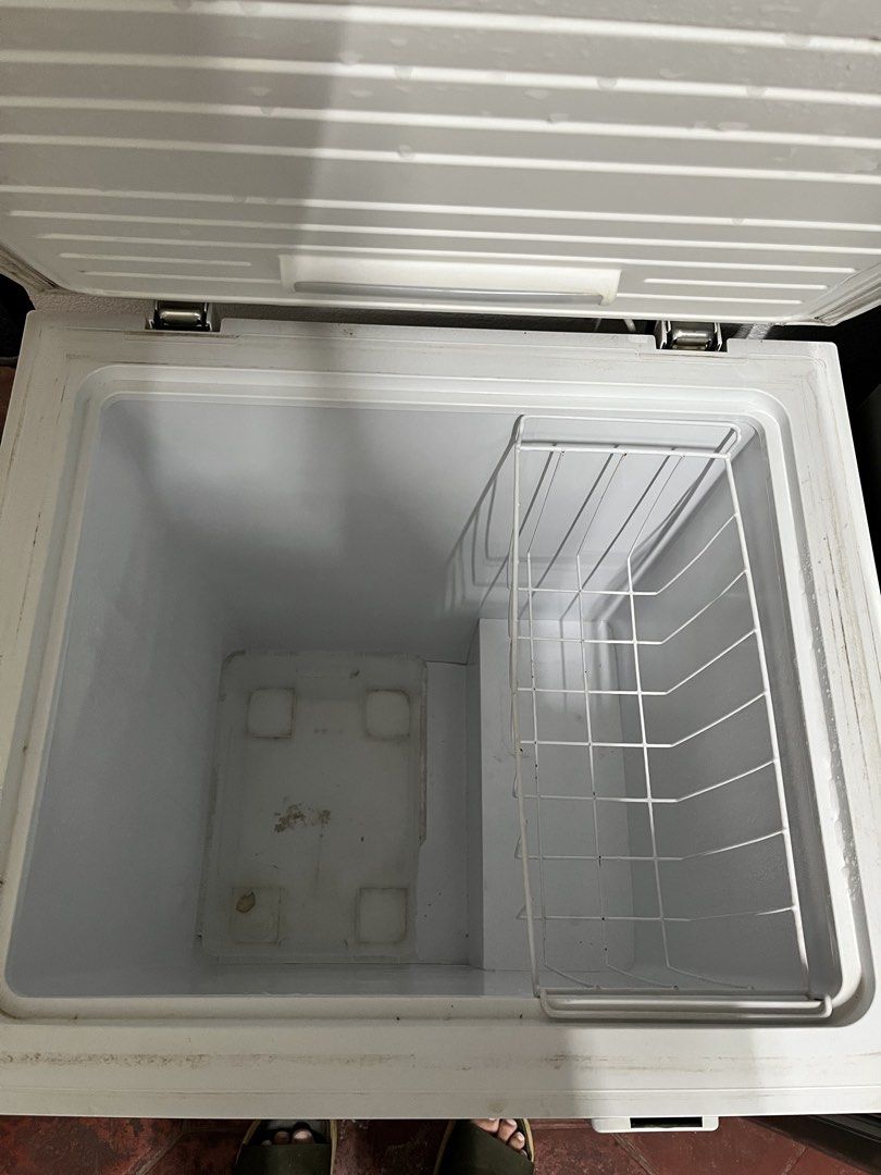 Chest Freezer (Category: Other Home Appliances) located in Binan City. Submitted by johnmelvin (Listing ID 1469566849, Image 1). Description: MIDEA FREEZER Original price 11,995 (still have the receipt) Selling price 7,500 Specifications: Chest freezer Includes freezer basket HEIGHT 28 inches Width 25 inches Length 21 inches 5 cu. ft (142 liters) Reason for selling: hindi na nagagamit #philippines #lagunaph #freezerph #cheapph #cheap #binanph #bi
