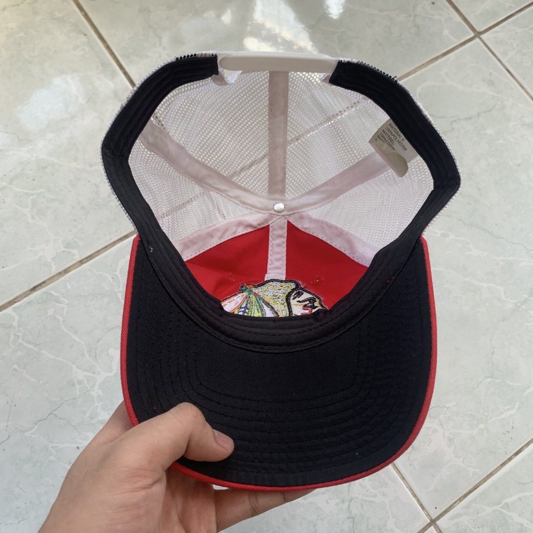 Chicago Backhawks Nhl Snapback Cap (Category: Activewear) located in Binmaley. Submitted by xenomorphig (Listing ID 1469427291, Image 2). Description: BRAND NEW NO ISSUE OSFA Location: Binmaley, Pangasinan Mode of Payment: Gcash Courier: J&T Express.