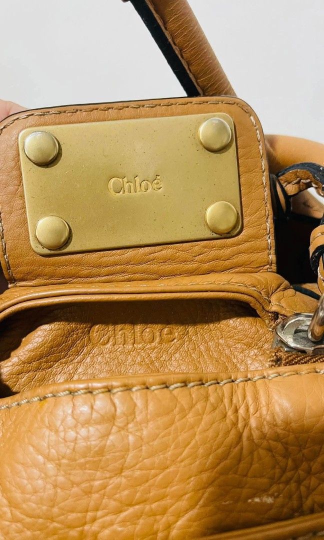 CHLOE PADDINGTON (Category: Luxury Bags & Wallets) located in Manila. Submitted by lowxuries (Listing ID 1469497585, Image 3). Description: CHLOE PADDINGTON SATCHEL BROWN AUTHENTIC RANK A HAS MINOR SCRATCHES (SIGN OF USED) 35K NEGOTIABLE FOR SURE BUYER.