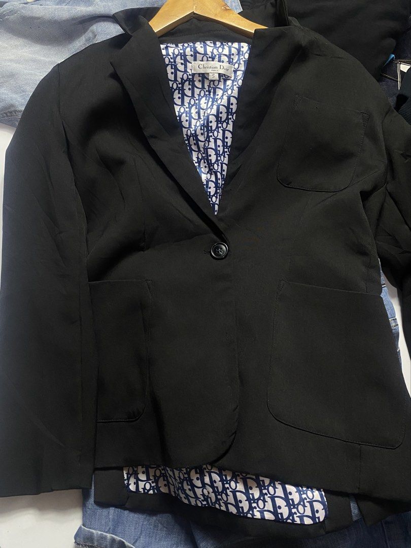 Christian dior (Category: Coats, Jackets and Outerwear) located in Lipa City. Submitted by _thriftitcloud (Listing ID 1469403101, Image 1). Description: .