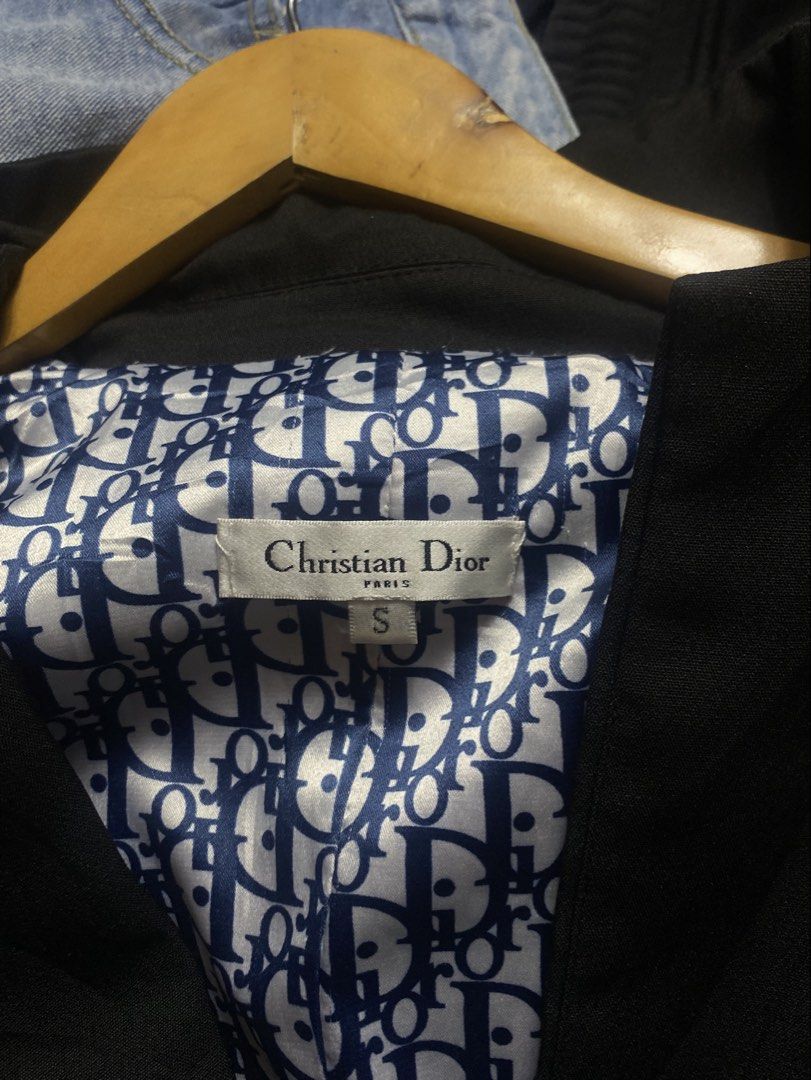 Christian dior (Category: Coats, Jackets and Outerwear) located in Lipa City. Submitted by _thriftitcloud (Listing ID 1469403101, Image 2). Description: .
