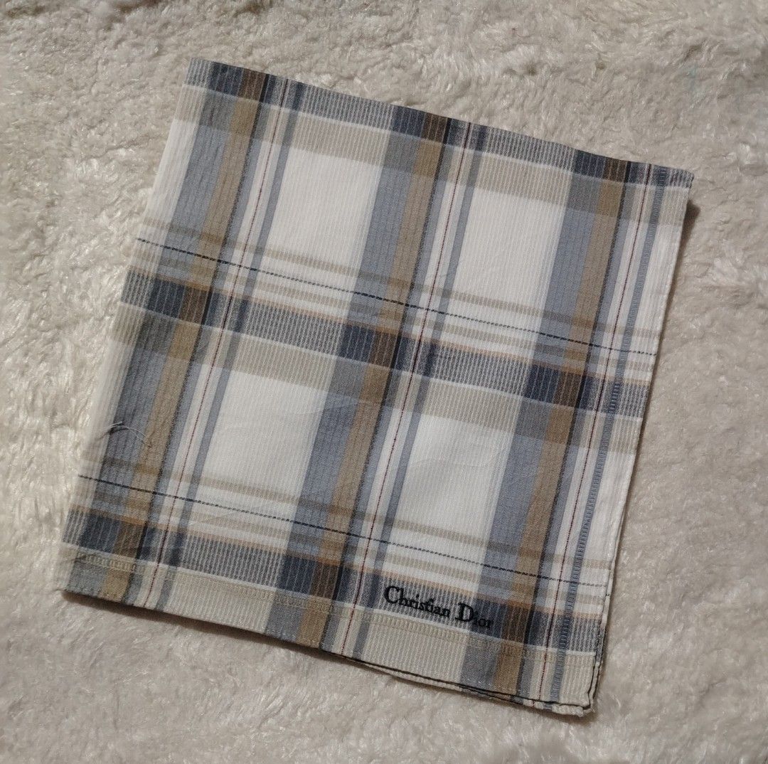 CHRISTIAN DIOR (Category: Handkerchief & Pocket Squares) located in Davao. Submitted by hankiescarveshawls. (Listing ID 1469504077, Image 3). Description: As packed🤎 .