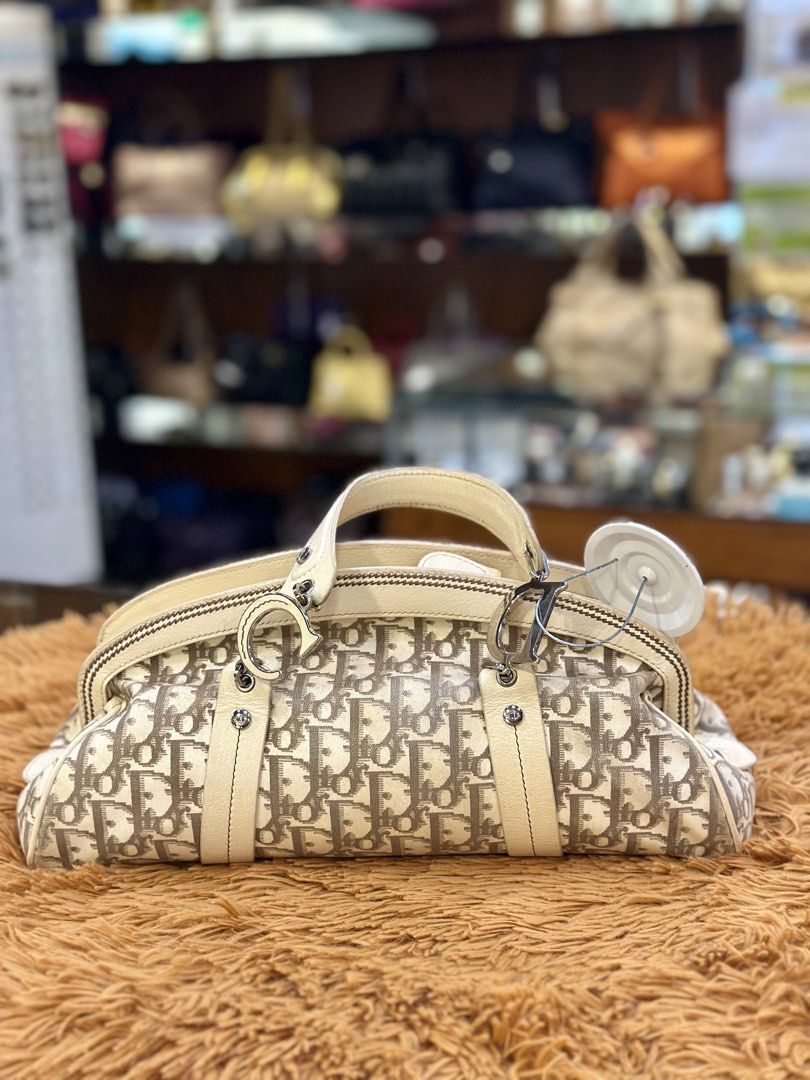 Christian Dior Vintage (Category: Luxury Bags & Wallets) located in Manila. Submitted by luxuryfinds2025 (Listing ID 1469535141, Image 2). Description: Christian Dior Vintage Flowers Diorissimo Bag -Rare find -Good condition Location: Fairview Quezon City .