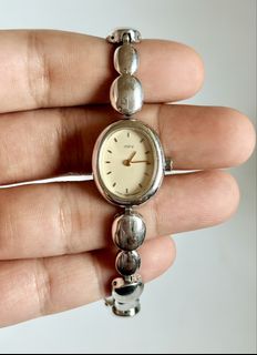 (Category: ) located in . Submitted by vibeandvintage (Listing ID 1469451111, Image 1). Description: .