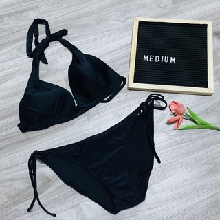 (Category: ) located in . Submitted by lovemyclothes21 (Listing ID 1469497040, Image 1). Description: .