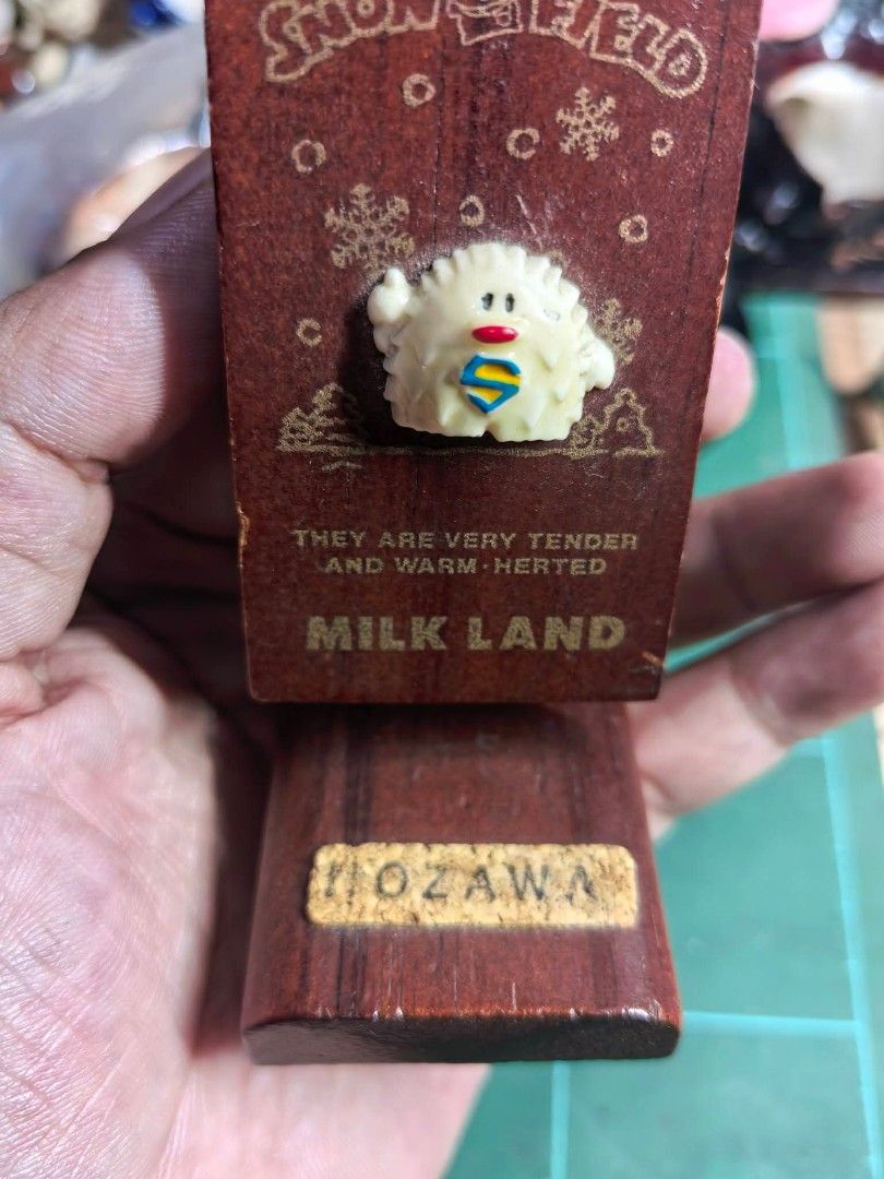 Clip Stand - Wood (Category: Other Home Decor) located in Cebu City. Submitted by dudes_villanueva (Listing ID 1469439130, Image 3). Description: Clip Stand - Wood 📌 In very good condition. Has light scratches..