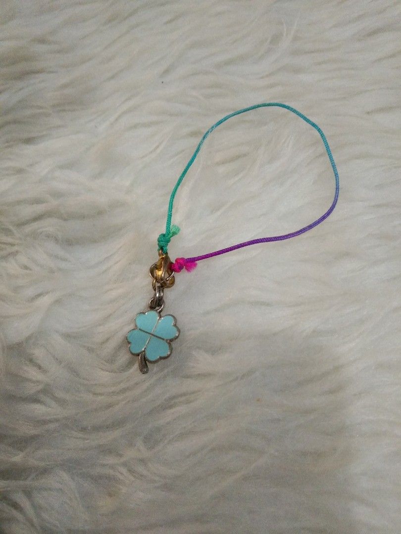 Clover friendship bracelet (Category: Bracelets) located in Quezon City. Submitted by eidorableshop (Listing ID 1469403147, Image 2). Description: .