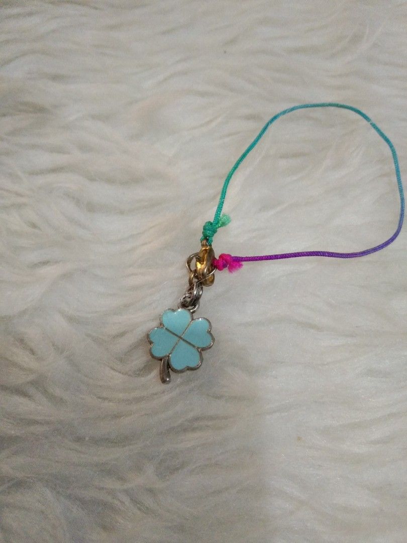 Clover friendship bracelet (Category: Bracelets) located in Quezon City. Submitted by eidorableshop (Listing ID 1469403147, Image 3). Description: .