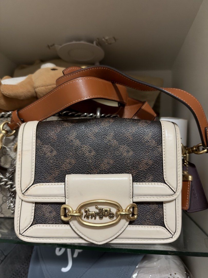 Coach Hero crossbody bag (Category: Luxury Bags & Wallets) located in Manila. Submitted by oggoodsph (Listing ID 1469538466, Image 1). Description: COACH HERO CROSSBODY BAG preloved but in excellent condition Bought from Coach Langham Hongkong 14,000 (no to lowballers) Comes with dustbag. Originally bought for 30k Location: QC, Manila.