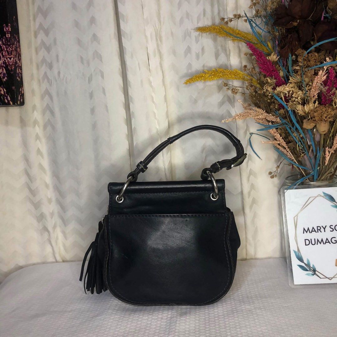 Coach legacy mini willis (Category: Cross-body Bags) located in Puerto Princesa. Submitted by mariasolidad (Listing ID 1469513483, Image 2). Description: 🔖Coach Legacy Mini Willis 📍Guaranteed authentic 📍Limited edition! Coach 70th anniversary collection. 📍There are normal signs of wear on the long strap's rubber lining, and minimal, washable dirt on the interior..