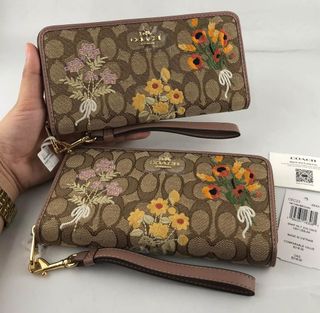 (Category: ) located in . Submitted by pinkykeenshop (Listing ID 1469451198, Image 1). Description: .
