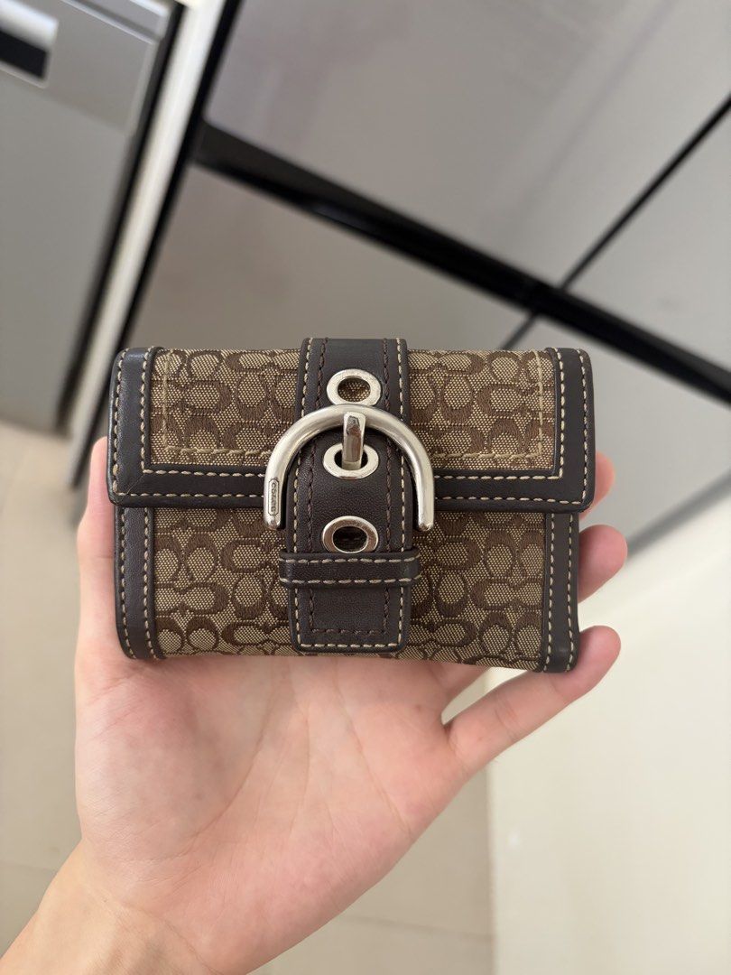 Coach Mini Soho Trifold Wallet Choco Brown (Category: Luxury Bags & Wallets) located in Manila. Submitted by calevrs (Listing ID 1469397753, Image 1). Description: Condition: Rank A Authentic On-hand (ready to Lalamove).