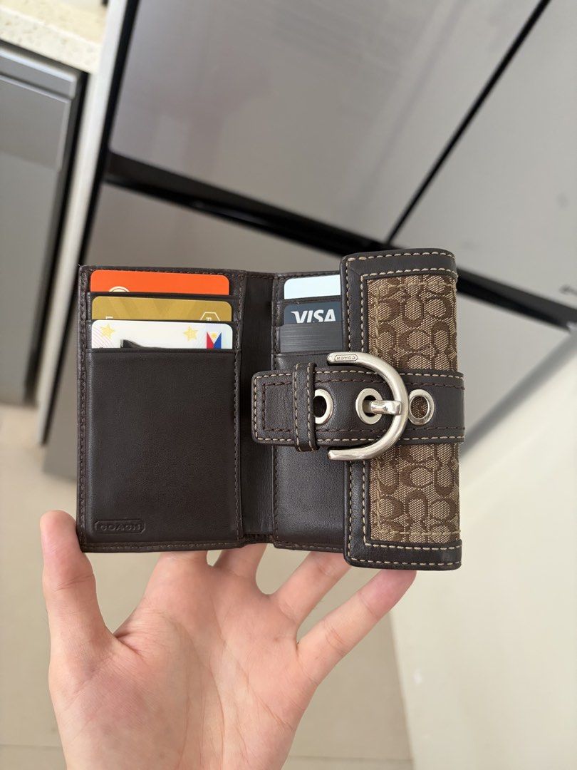 Coach Mini Soho Trifold Wallet Choco Brown (Category: Luxury Bags & Wallets) located in Manila. Submitted by calevrs (Listing ID 1469397753, Image 2). Description: Condition: Rank A Authentic On-hand (ready to Lalamove).