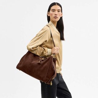 (Category: ) located in . Submitted by shopwithmira13 (Listing ID 1469448344, Image 1). Description: .