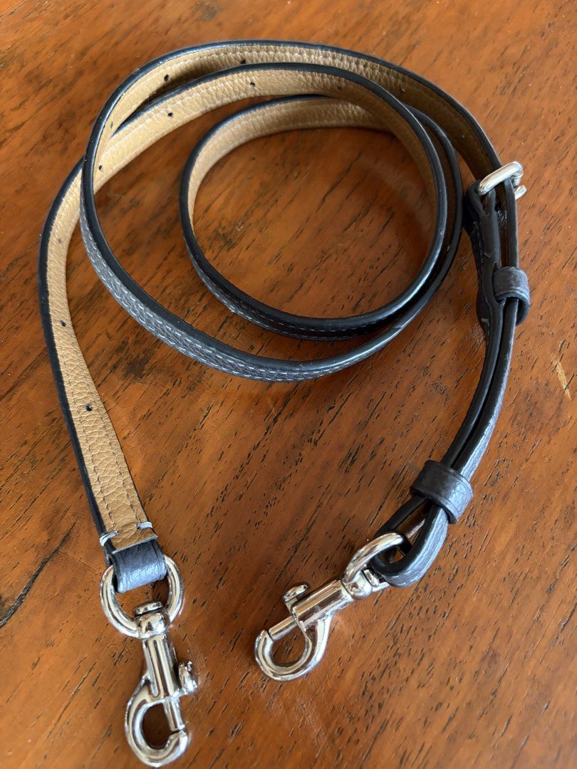 Coach Sling strap (Category: Luxury Accessories) located in Roxas City. Submitted by rglnos (Listing ID 1469467857, Image 1). Description: .