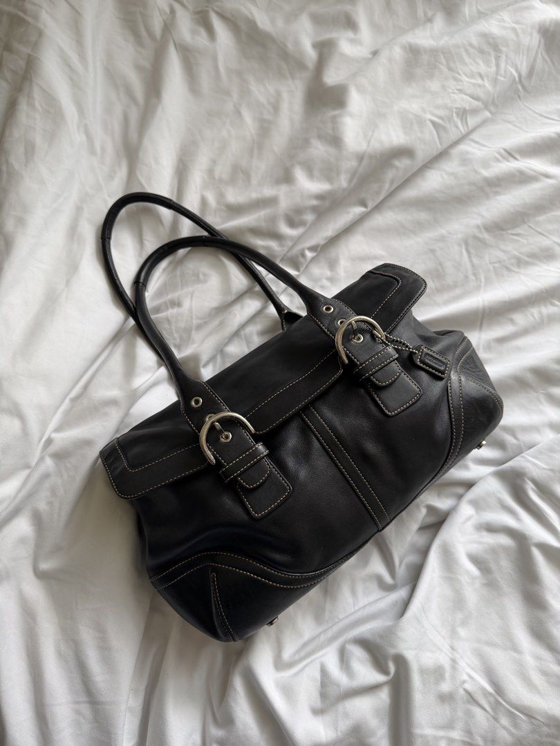 Coach Soho leather flap satchel (Category: Shoulder Bags) located in Mandaluyong City. Submitted by red162 (Listing ID 1469487732, Image 1). Description: Coach Soho leather flap satchel 3,000 taguig.