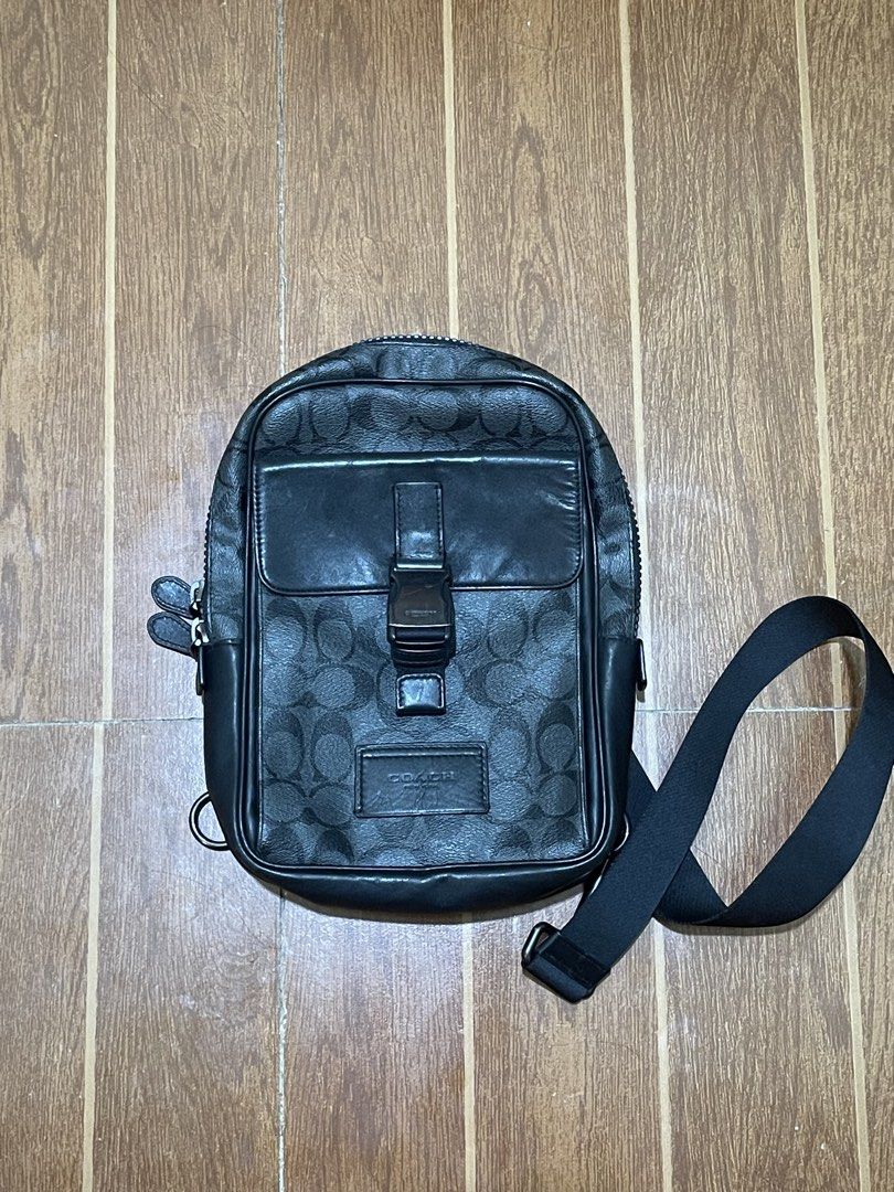 Coach Track Pack in signature canvas (Category: Sling Bags) located in Caloocan City. Submitted by az.lootz (Listing ID 1469451606, Image 1). Description: .
