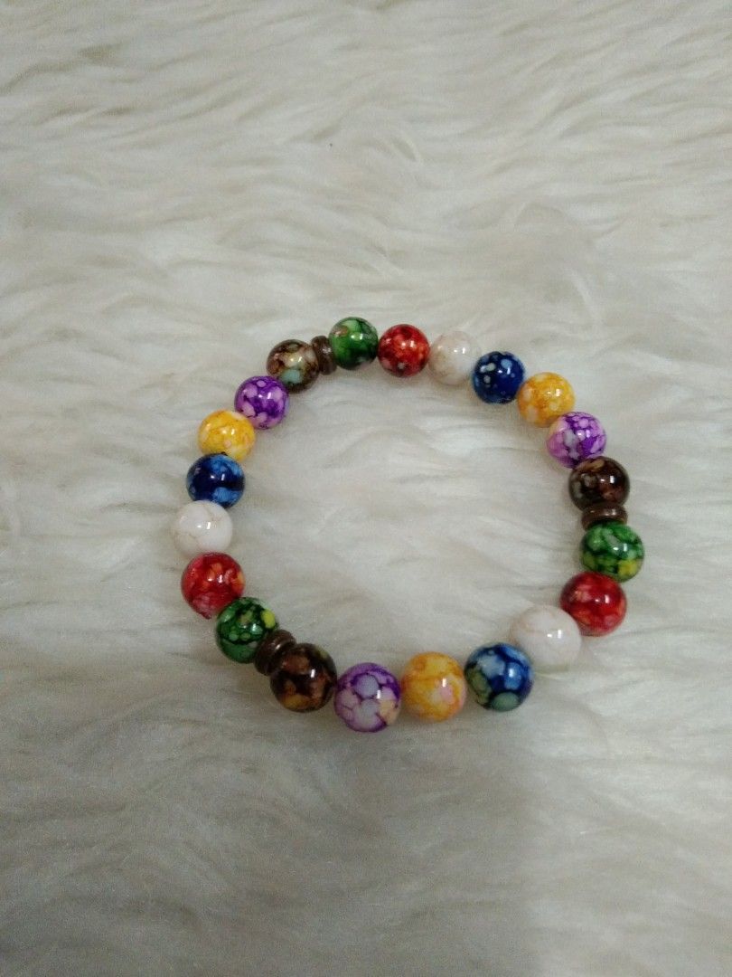 Colored bracelet (Category: Bracelets) located in Quezon City. Submitted by eidorableshop (Listing ID 1469395568, Image 1). Description: .