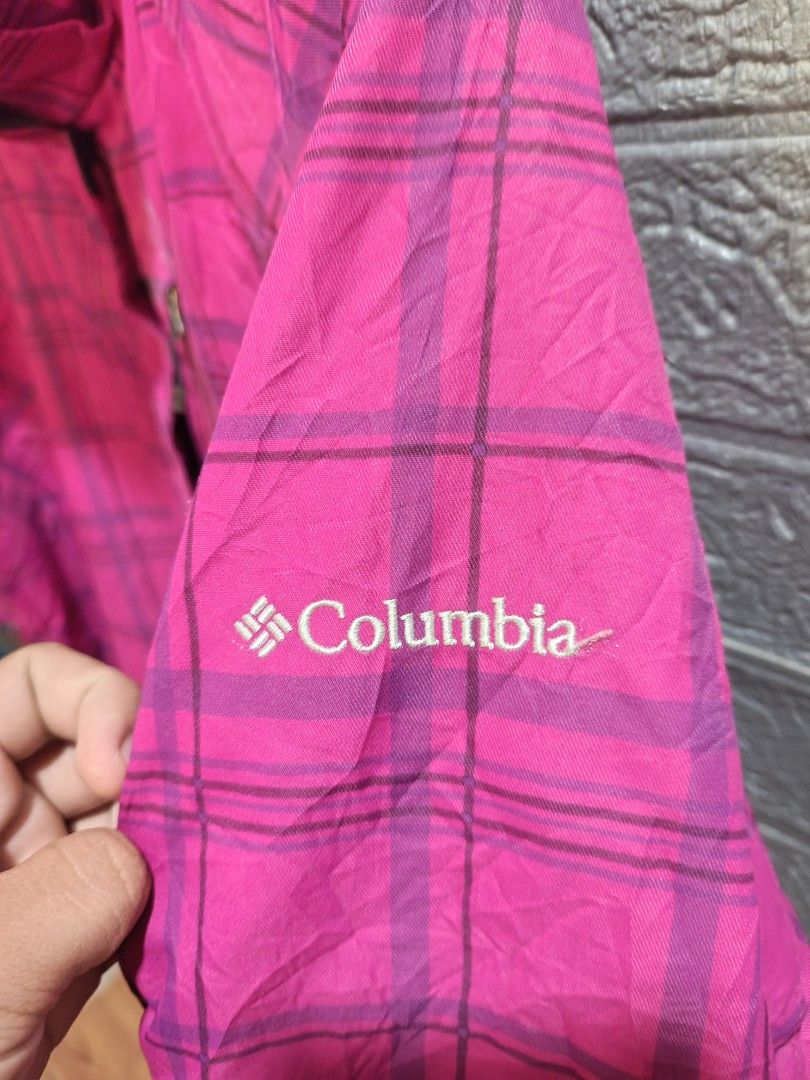 COLUMBIA (Category: Coats, Jackets and Outerwear) located in Calabanga. Submitted by just-thrift (Listing ID 1469505449, Image 3). Description: COLUMBIA ‎GOOD CONDITION ‎COLOR RATE: 9/10 ‎SIZE:LARGE ON TAG ‎ISSUE: MISSING HOOD AND MERON DAMAGE SAMAY SLEEVE ‎DIMES:24/26.5 ‎SLEEVE:25 ‎.