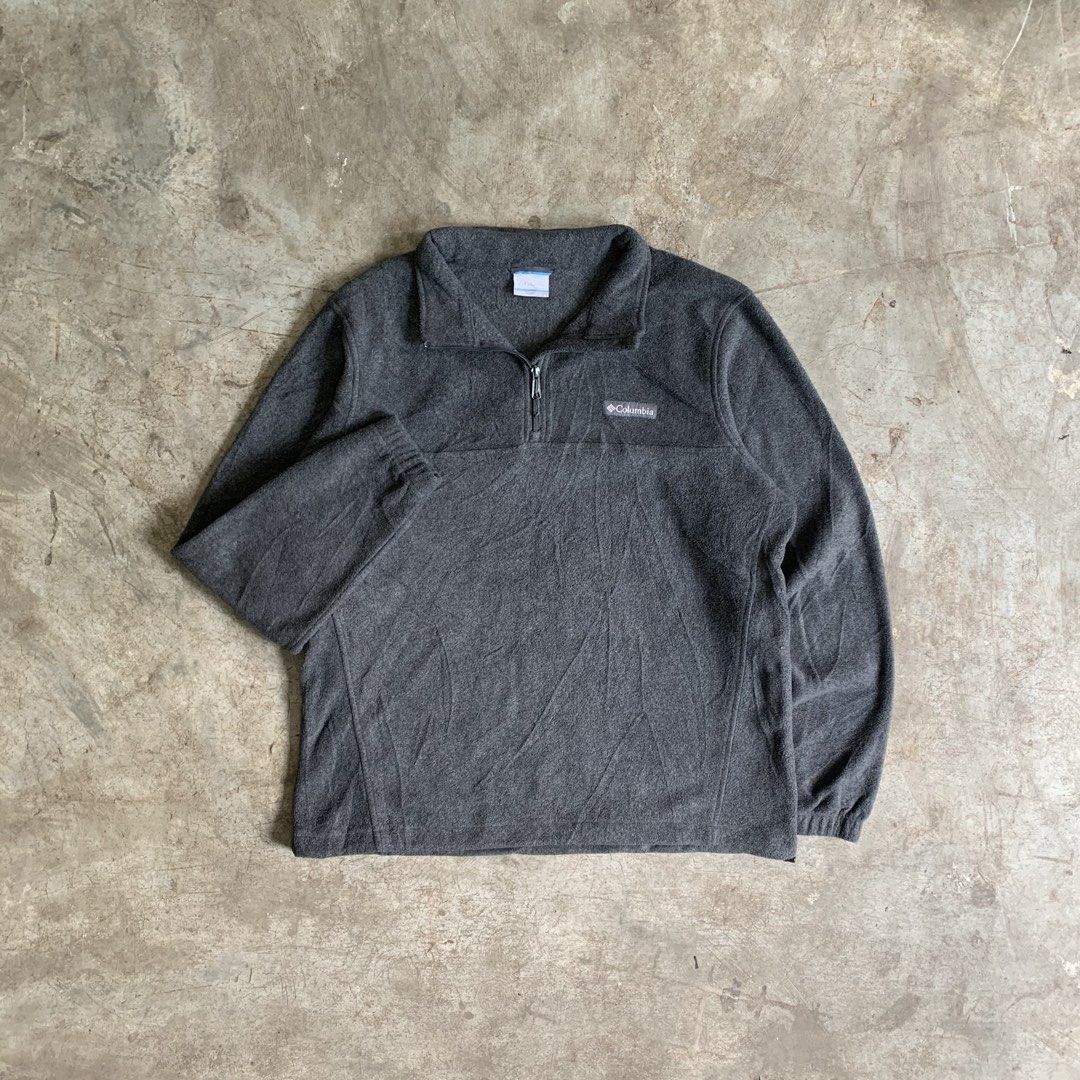 Columbia Grey Fleece Quarter Zip Pullover (Category: Coats, Jackets and Outerwear) located in Manila. Submitted by emplysthrift. (Listing ID 1469449127, Image 2). Description: Columbia Fleece Pullover 1/4 Zip Grey Width "25 Length "29 Excellent Condition Colorrate: 9.5/10 Flaws: none Unli vouch/vc for safe transactions 📲 Location: Laspinas City, Metro Manila, Brngy Talon Uno. 📍 DM IF INTERESTED📥 - Brand: Columbia - Color: Grey - Size: L (Large