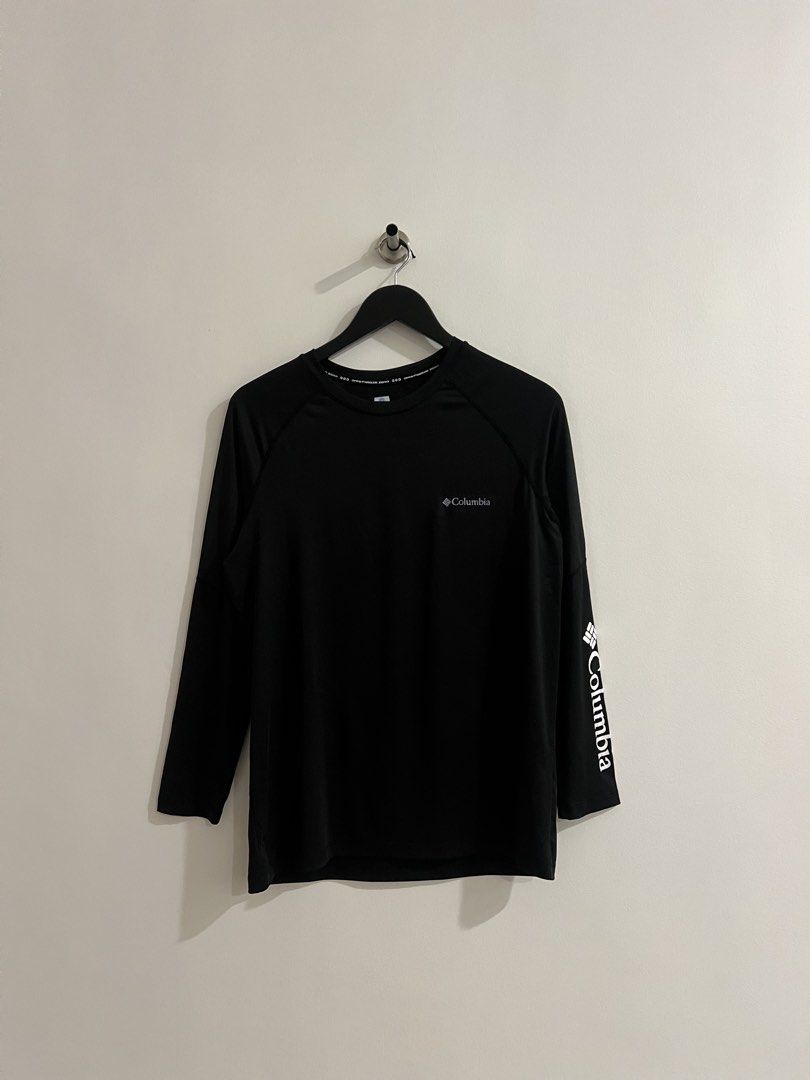 Columbia Omni Freeze Zero Big Sleeve Logo (Authentic) (Category: Activewear) located in Iligan City. Submitted by wenologgyy (Listing ID 1469554785, Image 1). Description: Columbia Omni Freeze Zero Big Sleeve Logo (Authentic) •(Excellent Condition) •(Issue: ) • (Size Medium on tag) (M-L) 💰₱ 348.