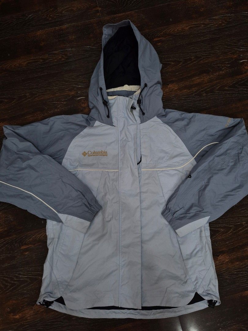 Columbia OmniTech Jacket (Category: Coats, Jackets and Outerwear) located in Santa Cruz. Submitted by deenem (Listing ID 1469440195, Image 2). Description: Like New😍👌 No flaws👌 M on Tag Can fit M-L Asian (Measurements laid flat in inches) Bust:23 Armhole:10 Lenght: 25.