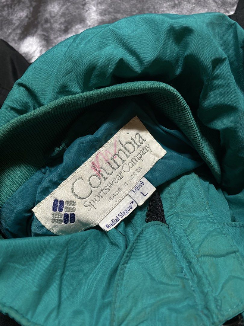 Columbia Radial Sleeve Windbreaker Jacket (Category: Coats, Jackets and Outerwear) located in General Trias. Submitted by kevinthriftshop (Listing ID 1469511509, Image 2). Description: .