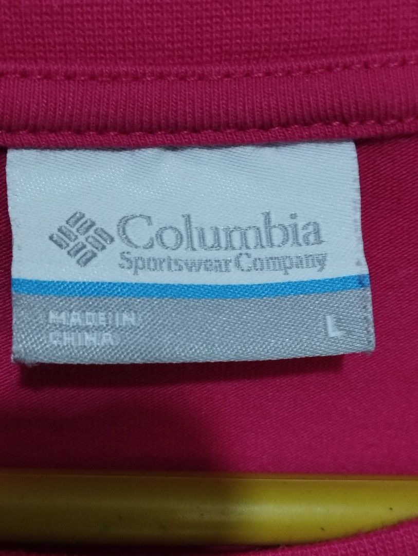 Columbia Sweat Shirt (Category: Shirts) located in San Fernando. Submitted by nerosales (Listing ID 1469473613, Image 2). Description: Columbia Sweat Shirt Omni-Wick Large width - 19 inches length - 24 inches 399 pesos only SM City Pampanga Shipping: J&T Payment: Gcash NO COD NO COP NO WAYBILL FIRST.