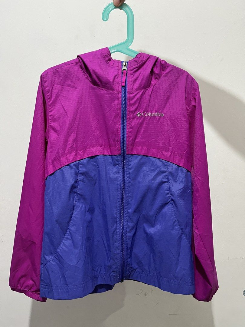 Columbia Windbreaker Jacket Kids (Category: Babies & Kids Fashion) located in Imus. Submitted by alexapreloooved (Listing ID 1469492591, Image 1). Description: .