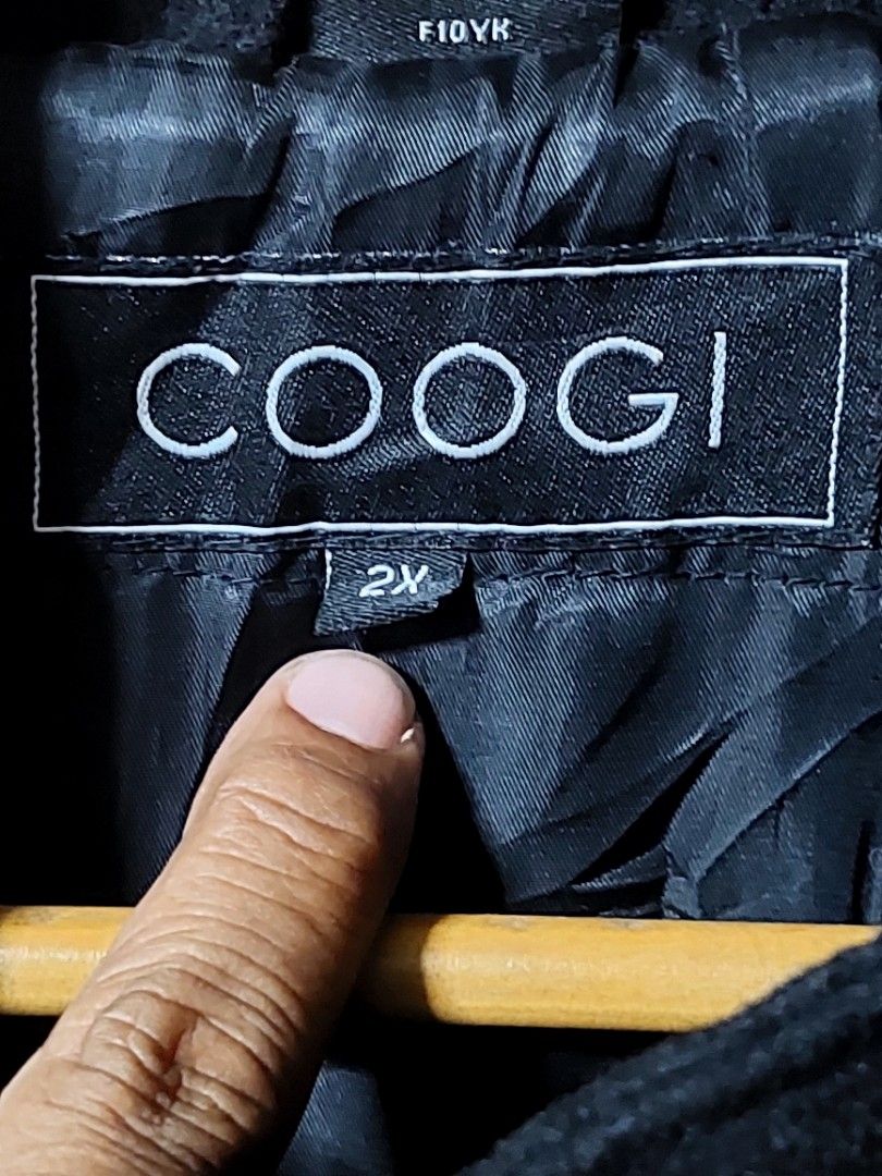 Coogi jacket (Category: Coats, Jackets and Outerwear) located in Santa Rosa. Submitted by roycerocus (Listing ID 1469517087, Image 3). Description: good as new thick garment materials xxl on tag.