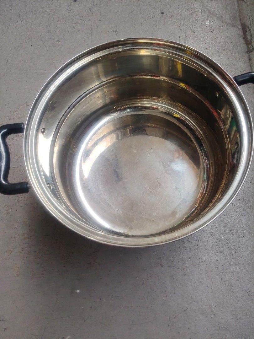 cooking ware (Category: Other Kitchenware & Tableware) located in Singapore. Submitted by yhsyhs (Listing ID 1469407721, Image 1). Description: .
