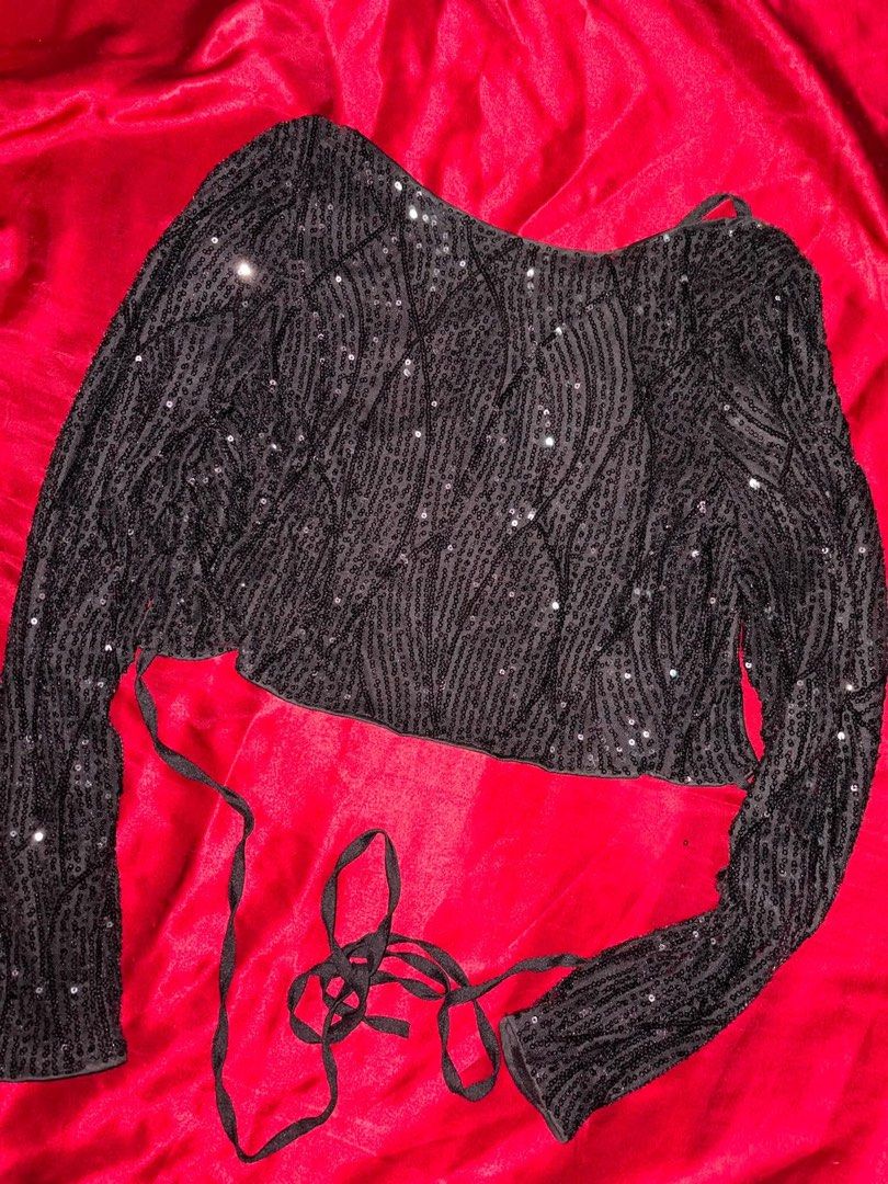 Corset backless butterfly top (Category: Sets or Coordinates) located in Cavite. Submitted by ulana.p (Listing ID 1469444982, Image 3). Description: 120 each! Xs-small Brands: shein, h&m, princess polly (medium) Princess polly SOLD.