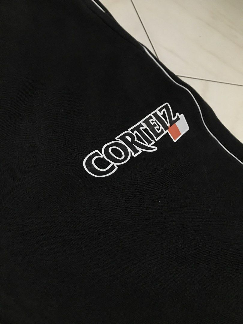 Corteiz Sweat Pants (Category: Joggers) located in Quezon City. Submitted by thriftwithlaw (Listing ID 1469508187, Image 2). Description: Baggy Fit Corteiz Sweatpants Freesize x 39.5 x 12.