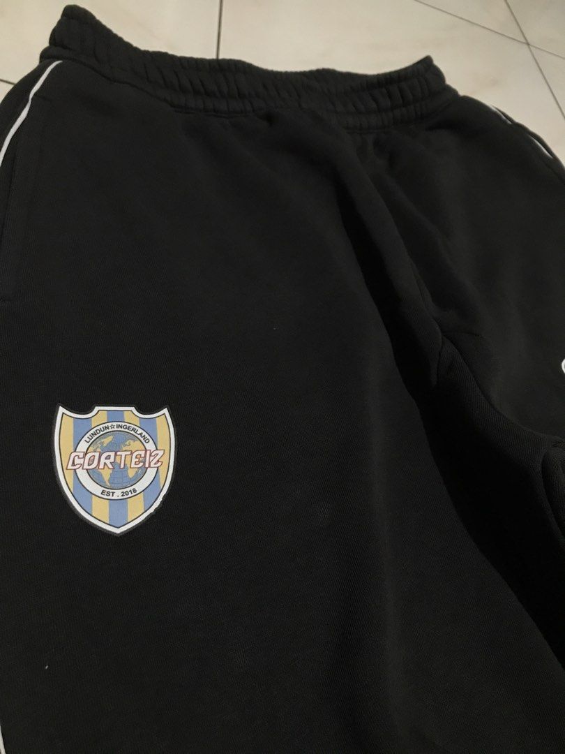 Corteiz Sweat Pants (Category: Joggers) located in Quezon City. Submitted by thriftwithlaw (Listing ID 1469508187, Image 3). Description: Baggy Fit Corteiz Sweatpants Freesize x 39.5 x 12.