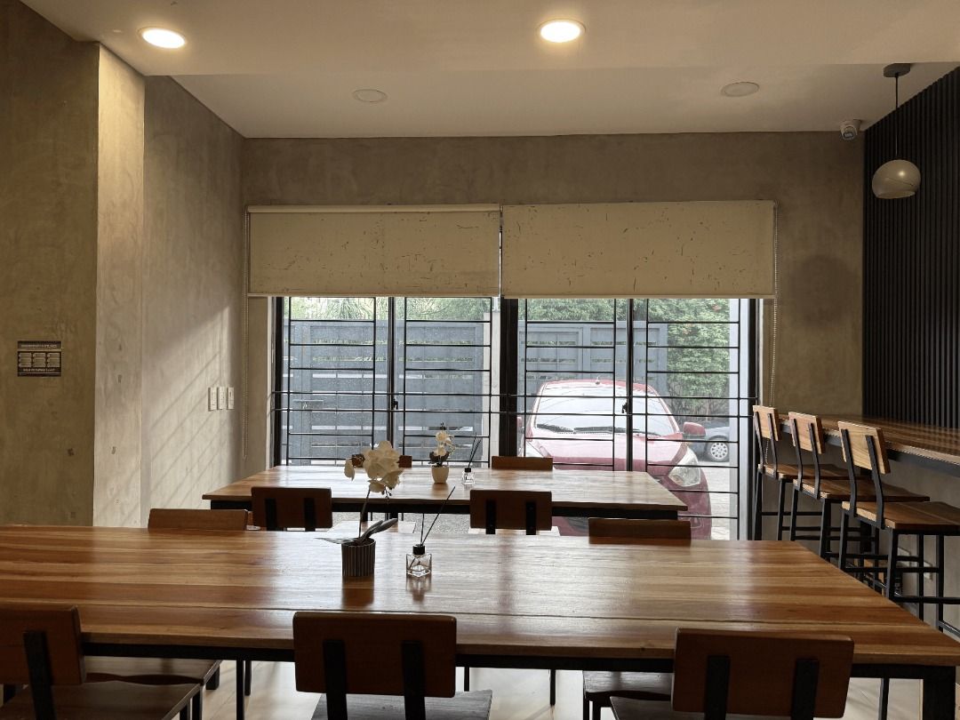 Coworking space / Shared office rental (Category: Commercial) located in Quezon City. Submitted by greymondayph.10 (Listing ID 1469410963, Image 2). Description: Work comfortably with FAST 400 Mbps Wi-Fi (main + backup!), UNLIMITED hot & iced coffee, and your own dedicated power outlet at GreyMondayPH! 💰 CO-WORKING RATES: 🎟️ Hourly Pass: ₱99 (min. 2 hrs) ☀️ Day Pass: ₱499 (opening to closing) 📅 Weekly Pass: ₱1,999 (5 co-working days) 🔄 Monthl