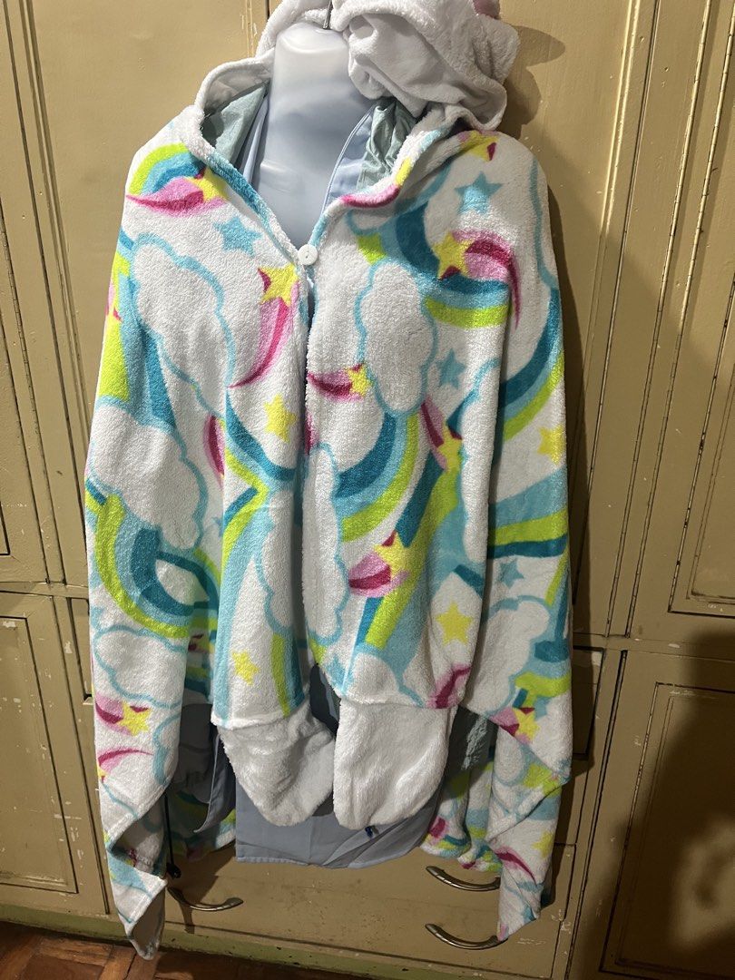 Cozy Wrap Unicorn (Category: Babies & Kids Fashion) located in Paranaque City. Submitted by arianem031087 (Listing ID 1469487047, Image 2). Description: .