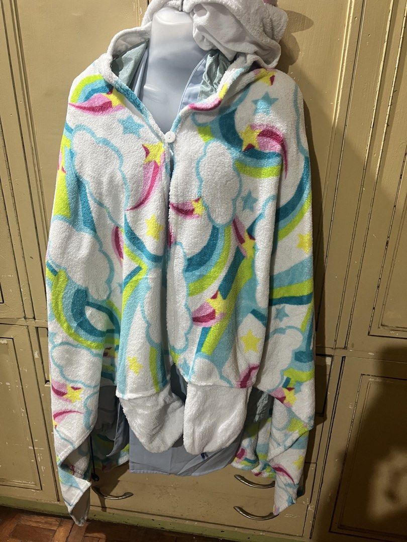 Cozy Wrap Unicorn (Category: Babies & Kids Fashion) located in Paranaque City. Submitted by arianem031087 (Listing ID 1469487047, Image 1). Description: .