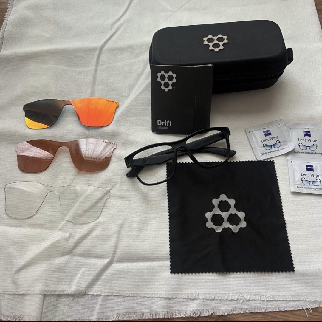 CRBN Drift Interchangeable Lens Sunglasses (Category: Other Sports Equipment and Supplies) located in Manila. Submitted by trader.mons (Listing ID 1469395682, Image 1). Description: Pickleball eyewear but can be used for any sport! Details: * CRBN Drift Pickleball Glasses * Comes with 3 interchangeable lenses * Includes original hard case + cleaning cloth * Lightweight and comfortable for extended play * Great coverage and visibility on court * O