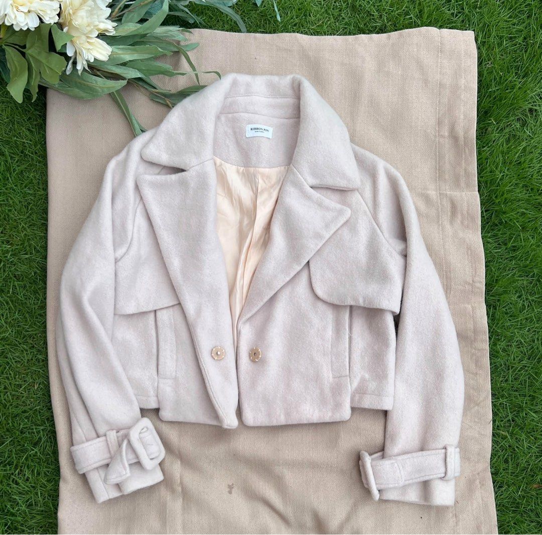 cropped Trench style Coat (Category: Coats, Jackets and Outerwear) located in Pili. Submitted by thankyounext_bicol (Listing ID 1469499104, Image 2). Description: cropped JACKET 🙂‍↔️ light beige trench-style wool blend jacket So pretty & like new 💛.