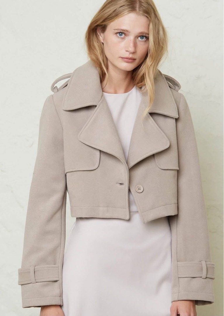 cropped Trench style Coat (Category: Coats, Jackets and Outerwear) located in Pili. Submitted by thankyounext_bicol (Listing ID 1469499104, Image 3). Description: cropped JACKET 🙂‍↔️ light beige trench-style wool blend jacket So pretty & like new 💛.
