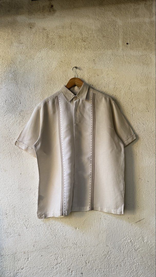 Cubavera Polo Button Down (Category: Tshirts & Polo Shirts ) located in Lipa City. Submitted by scrap.threads (Listing ID 1469478815, Image 1). Description: Item: Cubavera Polo S/L Price: 350 Dimes: Width - 23 Length - 28 Issue: none Lipa City Ship via J&T (Shouldered by buyer) Payment via Gcash ***Notice*** Color may vary due to lighting. Payment first. Item/s are thrifted or used condition unless stated otherwise. Please manage your expectation
