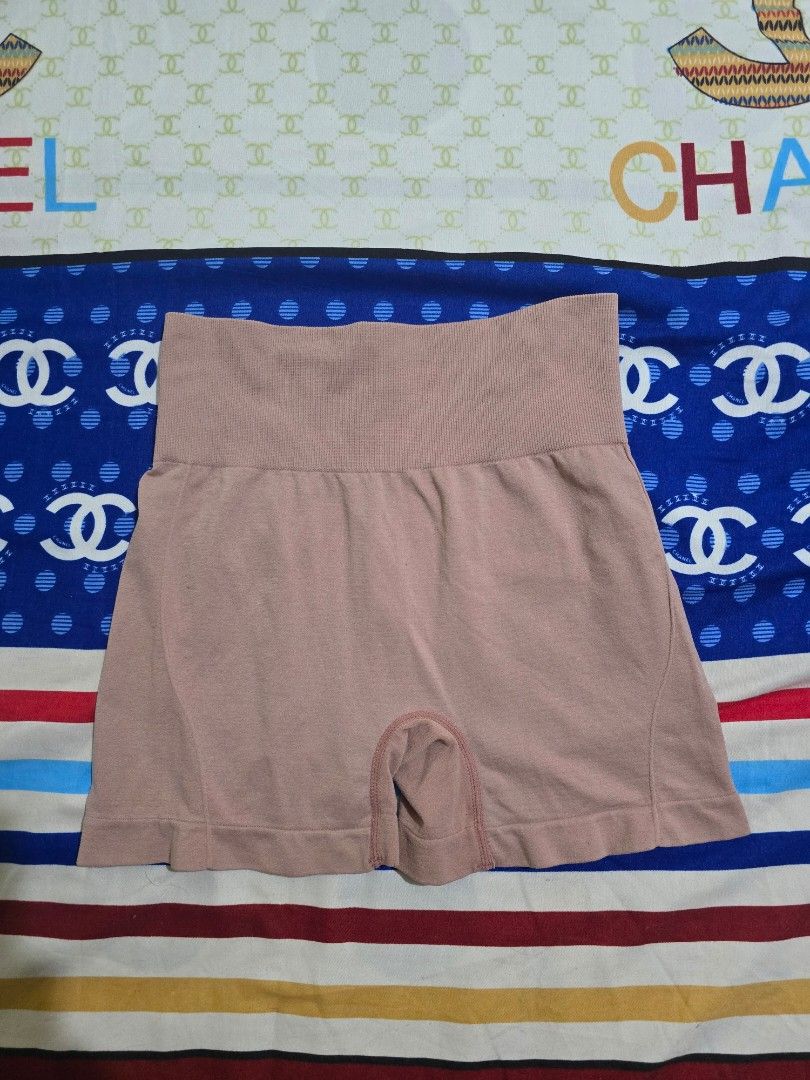 Cycling Shorts (Category: Shorts) located in Abucay. Submitted by solaranestbymm (Listing ID 1469398322, Image 3). Description: 50 per short take all (4 shorts) - 200 free size ITEMS ARE PRELOVED no when worn no rush shipping & requesting of courier shipping fee to be shoulders by buyer lower your expectation, this is preloved item. rfs: decluttering.