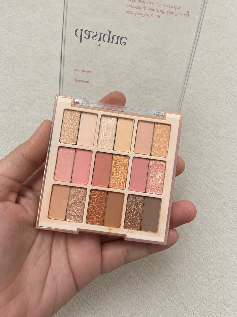 Dasique Shadow Palette (#23 Summer Coral) (Category: Makeup) located in Cagayan de Oro. Submitted by simplydecluttering_makeup (Listing ID 1469495842, Image 2). Description: - Brand: Dasique - Item: 18-Color Eyeshadow Palette in #23 Summer Coral - Shades: Gorgeous mix of matte and soft pinks, warm oranges, and browns - Condition: Swatched once or twice, barely touched; minimal wear on case - Reason for selling: Decluttering my makeup collection.