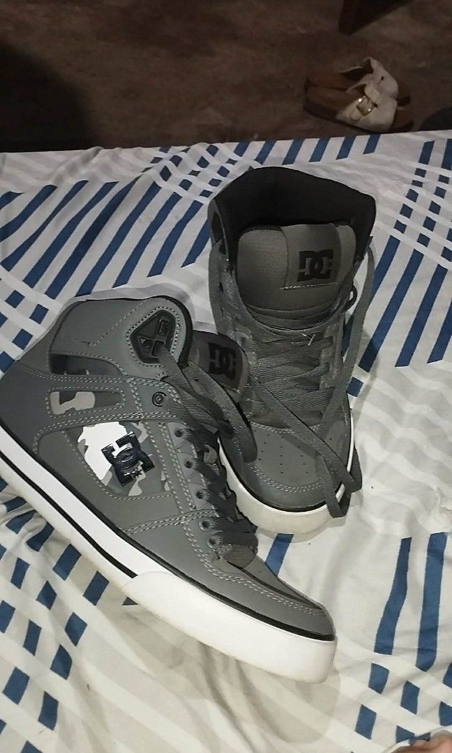 DC Shoes (Category: Looking For) located in Tarlac. Submitted by rechell09 (Listing ID 1469567130, Image 1). Description: .