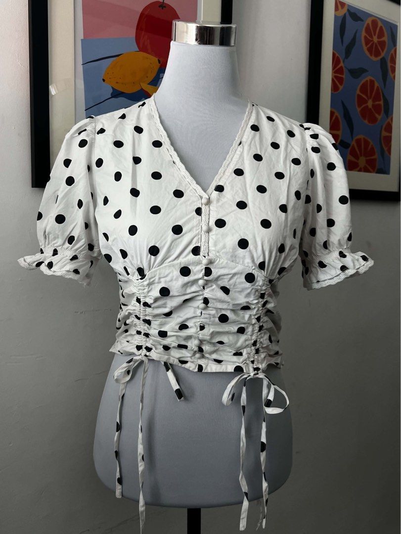 DECLUTTERING!! 80-180php (Category: Blouses) located in Cagayan de Oro. Submitted by aevapp (Listing ID 1469410884, Image 3). Description: Hello! decluttering clothes, making space for new ones 🎀 loved and in very good condition only worn once or twice sizes: xs-l price range: 80-180php location: Cagyan de Oro City shipping via maxim or jnt if outside the city buyer will shoulder df/sf payment first/ half dp No COD just send a screenshot to inqu