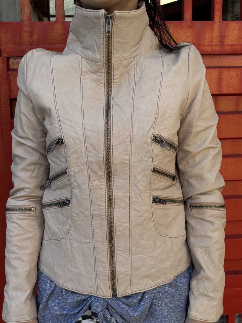 DEFANI LAMB LEATHER BIKER JACKET (Category: Coats, Jackets and Outerwear) located in Bacolod City. Submitted by keel_08 (Listing ID 1469488342, Image 3). Description: S-M fittings Sign of usage only, YKK Zippers free shipping.