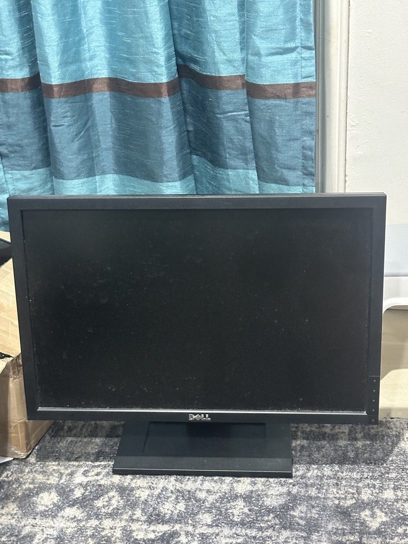 Dell Computer Monitor Desktop Screen Display (Category: Monitor Screens) located in Santa Cruz, Pampanga. Submitted by salvadoret11132 (Listing ID 1469533634, Image 1). Description: -Negotiable -issue: madilim - Brand: Dell - Color: Classic black with heavy-duty plastic casing - Stand: Sturdy rectangular stand included - Controls: Physical power buttons conveniently located on the right bezel - Condition: Standard used office display, has some du