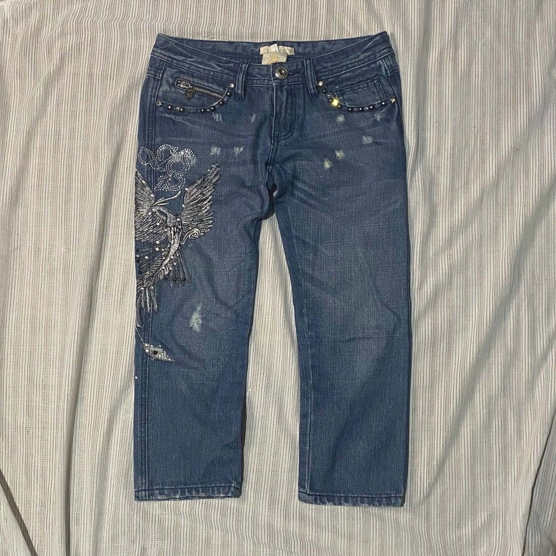 denim capri 'luis de parique' (Category: Other Bottoms) located in Abucay. Submitted by ffflock444 (Listing ID 1469492233, Image 1). Description: waist - 30 width - 18 length - 29 dm for more info!.